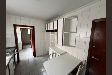 Apartamento à venda com 196m², 3 quartos e 3 vagasCozinha
