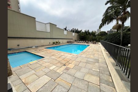Apartamento à venda com 196m², 3 quartos e 3 vagasÁrea comum - Piscina