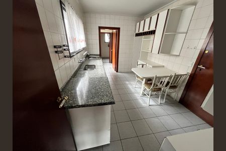 Apartamento à venda com 196m², 3 quartos e 3 vagasCozinha