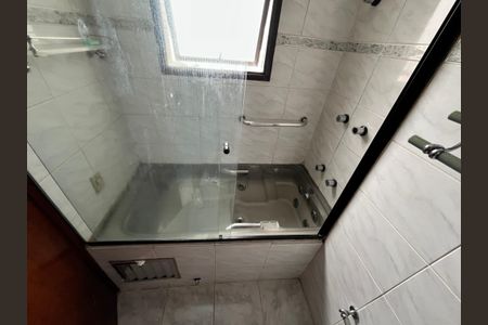 Apartamento à venda com 196m², 3 quartos e 3 vagas Banheiro da Suite