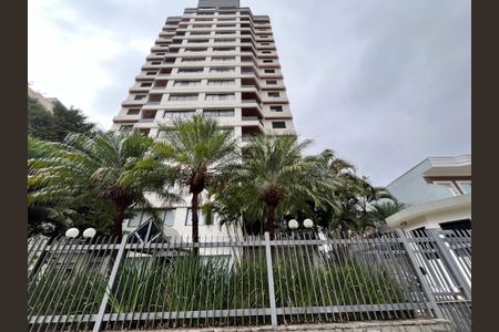 Apartamento à venda com 196m², 3 quartos e 3 vagasFachada