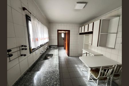 Apartamento à venda com 196m², 3 quartos e 3 vagasCozinha