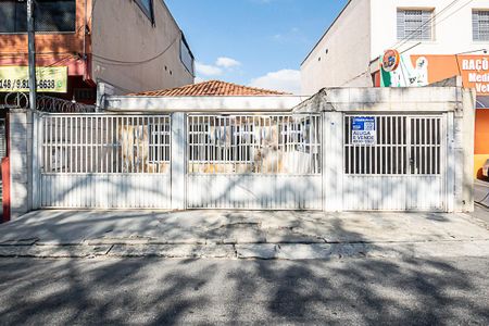 Casa à venda com 400m², 3 quartos e 2 vagas Casa à venda com 400m², 3 quartos e 2 vagasFachada e portaria