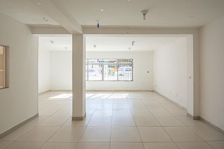 Casa à venda com 400m², 3 quartos e 2 vagas Casa à venda com 400m², 3 quartos e 2 vagasSala