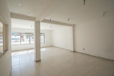 Casa à venda com 400m², 3 quartos e 2 vagas Casa à venda com 400m², 3 quartos e 2 vagasSala
