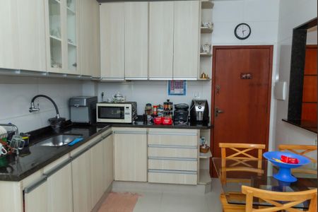 Apartamento à venda com 65m², 2 quartos e 1 vagaCozinha