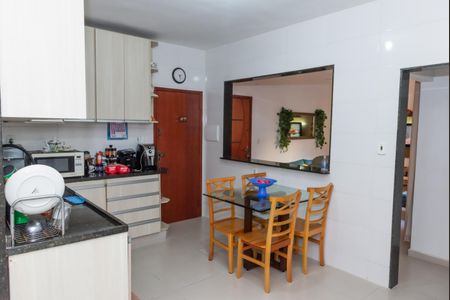 Apartamento à venda com 65m², 2 quartos e 1 vagaCozinha