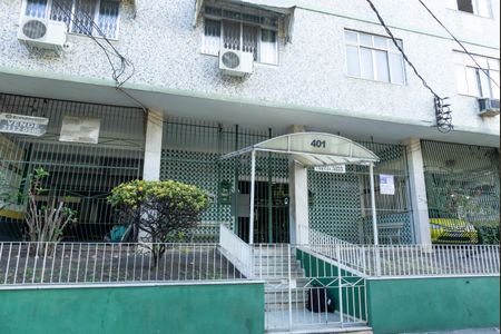 Apartamento à venda com 65m², 2 quartos e 1 vagaFachada