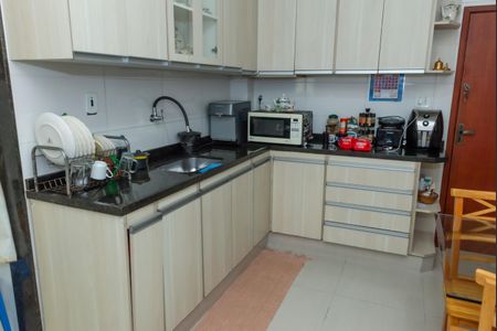 Apartamento à venda com 65m², 2 quartos e 1 vagaCozinha - Armários