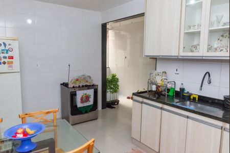 Apartamento à venda com 65m², 2 quartos e 1 vagaCozinha