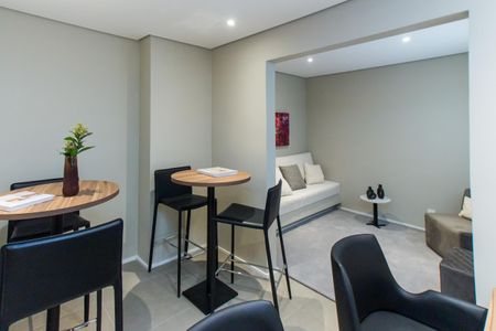 Apartamento à venda com 30m², 1 quarto e sem vaga Apartamento à venda com 30m², 1 quarto e sem vagaÁrea comum - Salão de festas