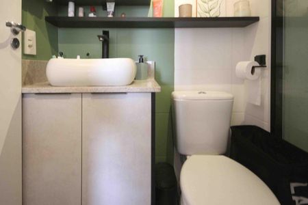 Apartamento à venda com 33m², 2 quartos e sem vaga Apartamento à venda com 33m², 2 quartos e sem vagaBanheiro Social