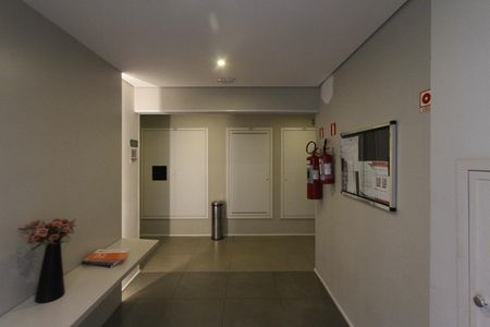 Apartamento à venda com 33m², 2 quartos e sem vaga Apartamento à venda com 33m², 2 quartos e sem vagaHall de Entrada