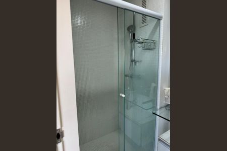 Apartamento à venda com 70m², 1 quarto e 2 vagas Apartamento à venda com 70m², 1 quarto e 2 vagasBanheiro