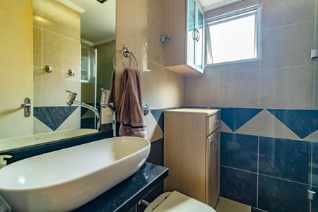 Apartamento à venda com 47m², 2 quartos e 1 vaga Apartamento à venda com 47m², 2 quartos e 1 vagaBanheiro