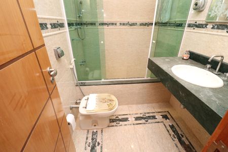 Apartamento à venda com 121m², 3 quartos e 2 vagasBanheiro da Suíte 2