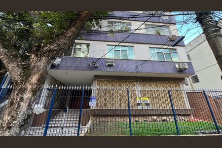 Apartamento à venda com 121m², 3 quartos e 2 vagas Apartamento à venda com 121m², 3 quartos e 2 vagasFachada