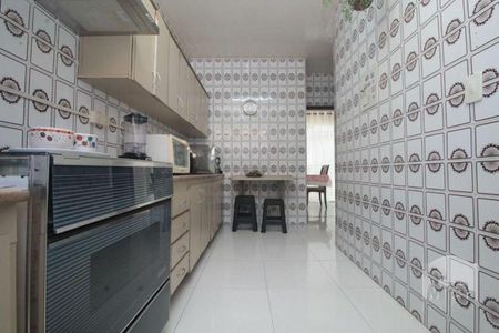 Casa à venda com 300m², 3 quartos e 3 vagasCozinha