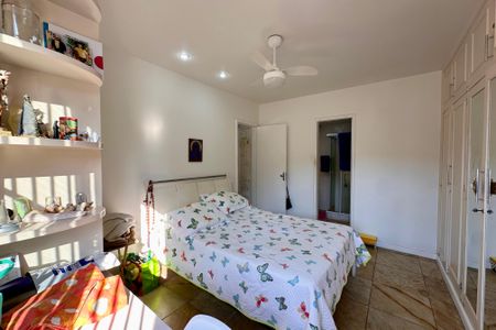 Apartamento para alugar com 230m², 3 quartos e 2 vagas Apartamento para alugar com 230m², 3 quartos e 2 vagasSuíte 2