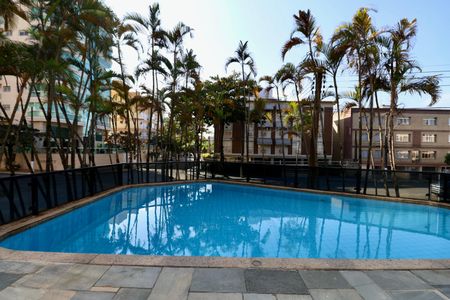 Apartamento para alugar com 400m², 4 quartos e 3 vagas Apartamento para alugar com 400m², 4 quartos e 3 vagasÁrea comum - Piscina