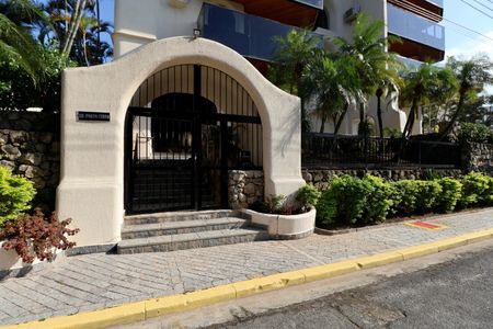 Apartamento para alugar com 400m², 4 quartos e 3 vagas Apartamento para alugar com 400m², 4 quartos e 3 vagasFachada