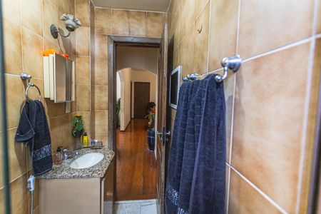 Apartamento à venda com 65m², 2 quartos e 2 vagasBanheiro Social