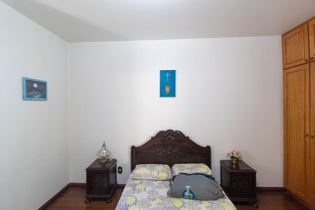 Casa à venda com 450m², 5 quartos e 4 vagas Casa à venda com 450m², 5 quartos e 4 vagasSuíte 05