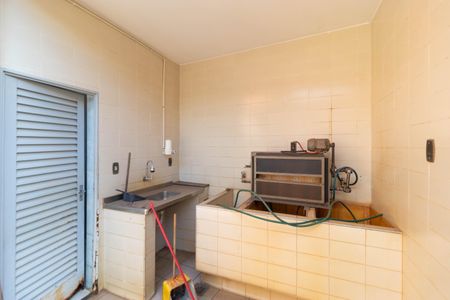 Casa à venda com 450m², 5 quartos e 4 vagas Casa à venda com 450m², 5 quartos e 4 vagasÁrea de Serviço Externa