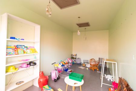 Casa à venda com 450m², 5 quartos e 4 vagas Casa à venda com 450m², 5 quartos e 4 vagas Edicula /Quarto anexo 05