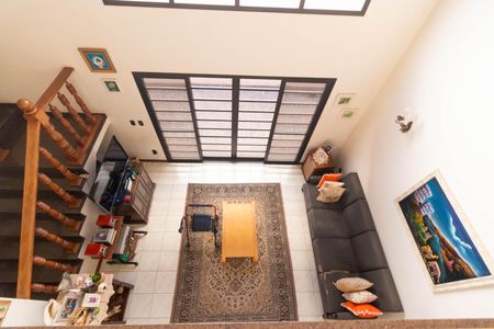 Casa à venda com 450m², 5 quartos e 4 vagas Casa à venda com 450m², 5 quartos e 4 vagasSalas