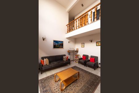 Casa à venda com 450m², 5 quartos e 4 vagas Casa à venda com 450m², 5 quartos e 4 vagasSalas