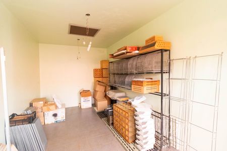 Casa à venda com 450m², 5 quartos e 4 vagas Casa à venda com 450m², 5 quartos e 4 vagas Edicula Quarto anexo 06