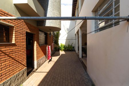 Casa à venda com 450m², 5 quartos e 4 vagas Casa à venda com 450m², 5 quartos e 4 vagasQuintal