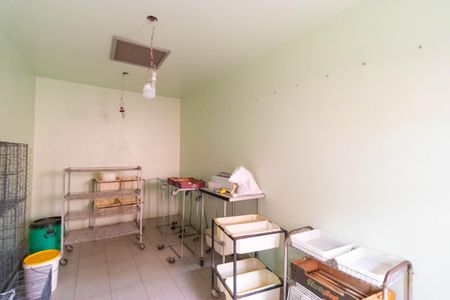 Casa à venda com 450m², 5 quartos e 4 vagas Casa à venda com 450m², 5 quartos e 4 vagas Edicula /Quarto anexo 04