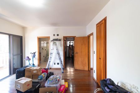 Casa à venda com 450m², 5 quartos e 4 vagas Casa à venda com 450m², 5 quartos e 4 vagasSuíte 01