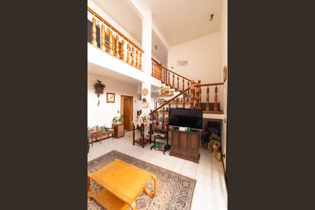 Casa à venda com 450m², 5 quartos e 4 vagas Casa à venda com 450m², 5 quartos e 4 vagasSalas