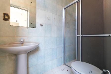 Casa à venda com 450m², 5 quartos e 4 vagas Casa à venda com 450m², 5 quartos e 4 vagasBanheiro do Quintal