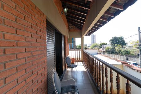 Casa à venda com 450m², 5 quartos e 4 vagas Casa à venda com 450m², 5 quartos e 4 vagasSacada da Suíte 01