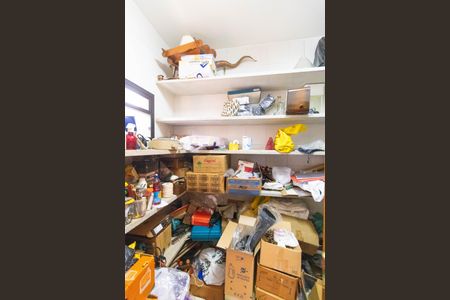 Casa à venda com 450m², 5 quartos e 4 vagas Casa à venda com 450m², 5 quartos e 4 vagasDespensa 02