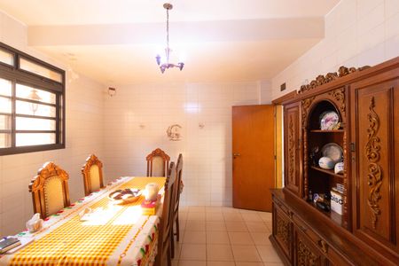 Casa à venda com 450m², 5 quartos e 4 vagas Casa à venda com 450m², 5 quartos e 4 vagasCopa