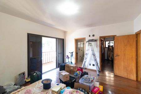 Casa à venda com 450m², 5 quartos e 4 vagas Casa à venda com 450m², 5 quartos e 4 vagasSuíte 01