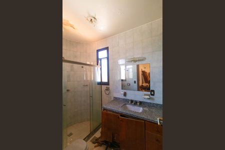 Casa à venda com 450m², 5 quartos e 4 vagas Casa à venda com 450m², 5 quartos e 4 vagasBanheiro da Suíte 03