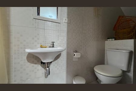 Casa à venda com 124m², 2 quartos e 1 vaga Casa à venda com 124m², 2 quartos e 1 vagaBanheiro da Edícula