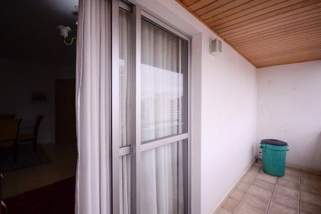 Apartamento à venda com 65m², 2 quartos e 1 vaga Apartamento à venda com 65m², 2 quartos e 1 vagaSala - Varanda