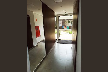 Apartamento à venda com 43m², 2 quartos e 1 vaga Apartamento à venda com 43m², 2 quartos e 1 vagaHall de entrada