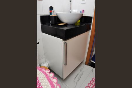 Apartamento à venda com 43m², 2 quartos e 1 vaga Apartamento à venda com 43m², 2 quartos e 1 vagaBanheiro Social