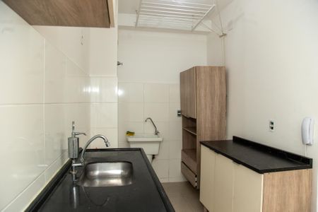 Apartamento à venda com 34m², 2 quartos e sem vaga Apartamento à venda com 34m², 2 quartos e sem vagaCozinha e Área de Serviço