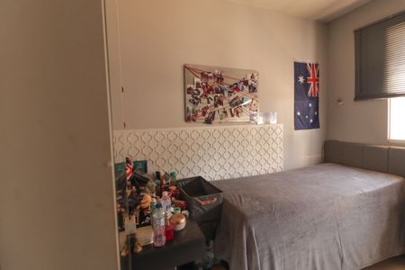 Casa de condomínio à venda com 130m², 3 quartos e 2 vagas Casa de condomínio à venda com 130m², 3 quartos e 2 vagasQuarto