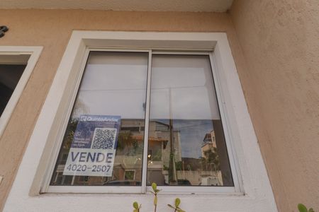 Casa de condomínio à venda com 130m², 3 quartos e 2 vagas Casa de condomínio à venda com 130m², 3 quartos e 2 vagasPlaca