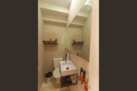 Casa de condomínio à venda com 130m², 3 quartos e 2 vagas Casa de condomínio à venda com 130m², 3 quartos e 2 vagasBanheiro
